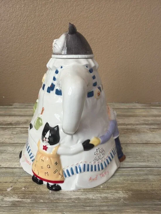 Dept 56 Three Little Kittens Storybook Collection Ceramic Teapot Cookie Jar - Picture 5 of 16